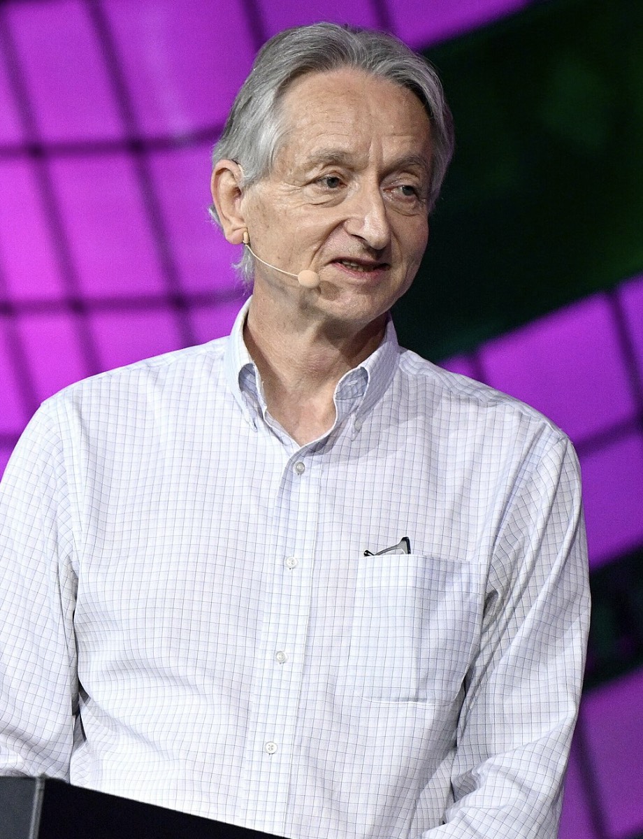 图 1-29 杰弗里·辛顿 2023年